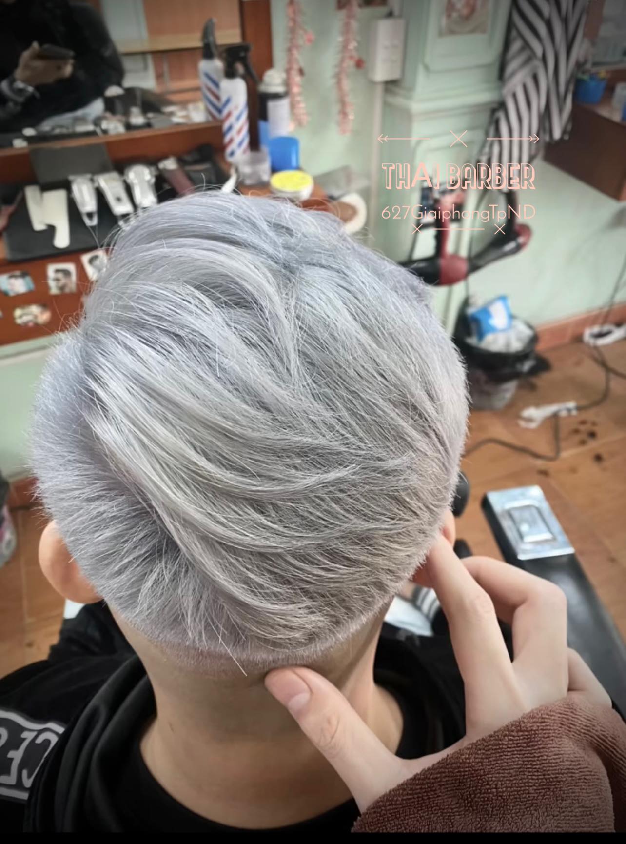 Kiểu tóc uốn nhuộm