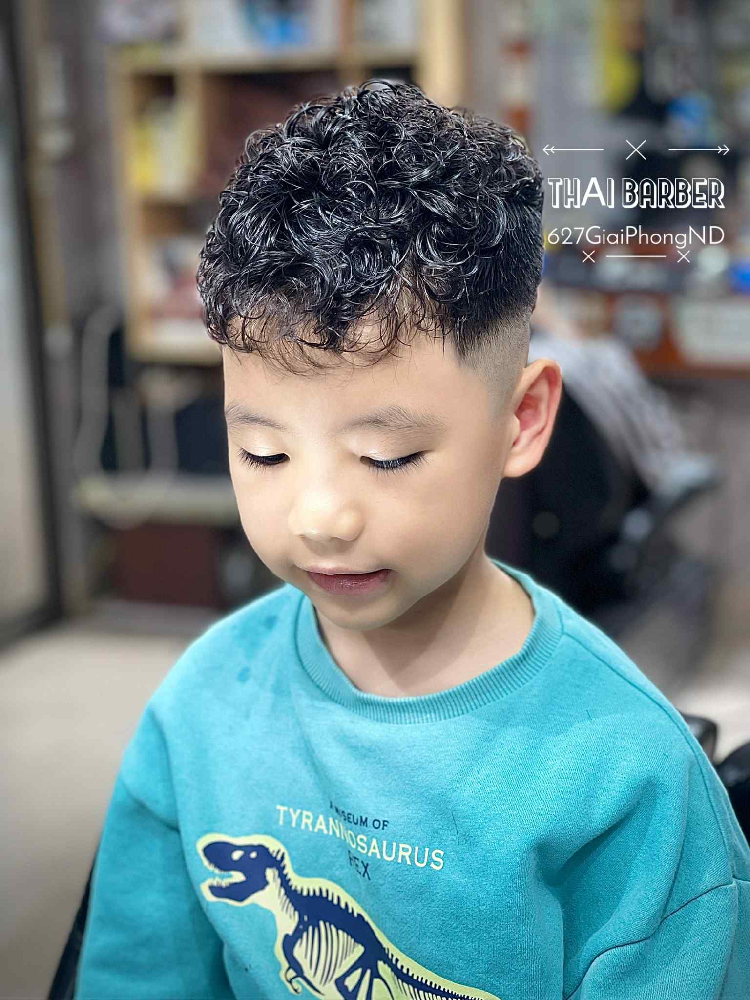 Dụng cụ barber khử khuẩn sạch sẽ